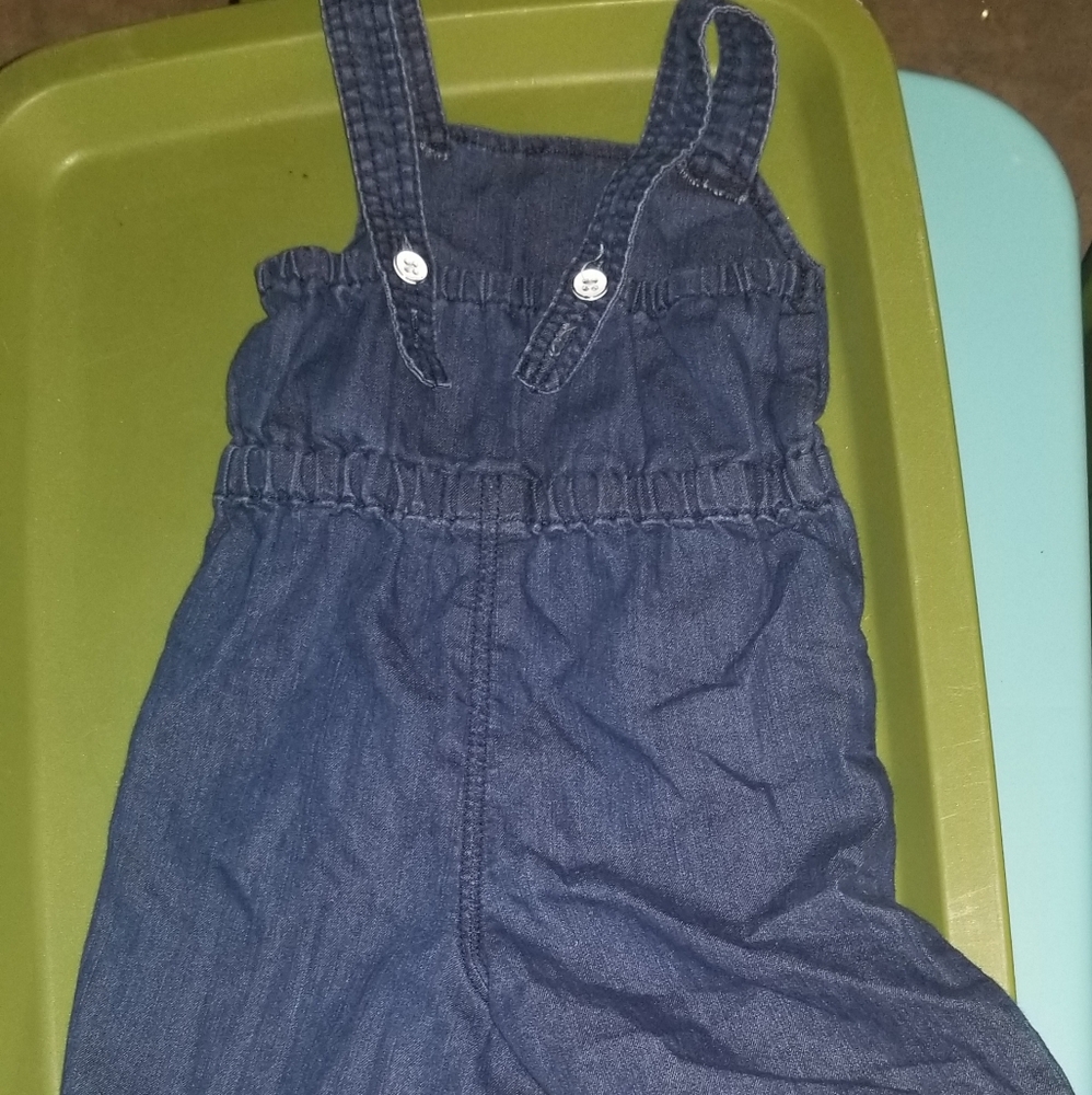 Euc adorable uni sex  old navy overall/ jeans